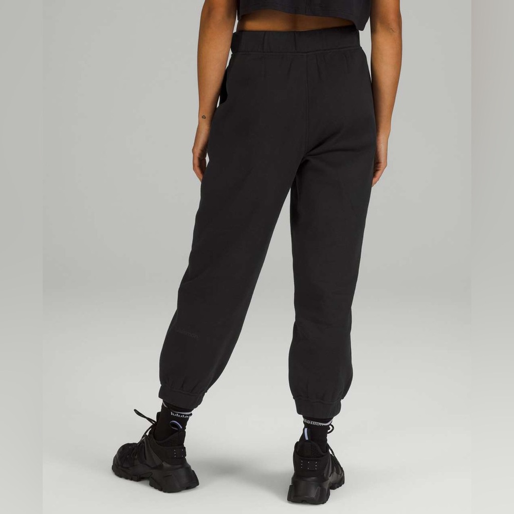 Lululemon Relaxed High Rise Jogger - Picture 3 of 3